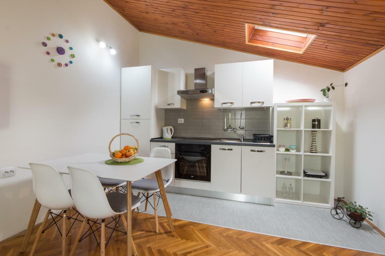 Piccola Pineta Lägenhet Pula Exteriör bild